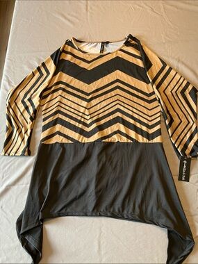 NWT - Allie & Rob Black and Mustard Chevron Tunic size S